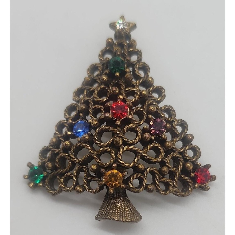 Vintageβ JJ Jonette gold tone rhinestone holiday Christmas Tree brooch pin